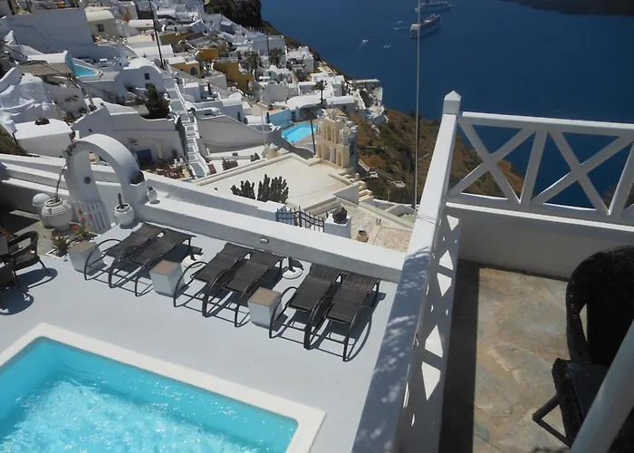 Nomikos Villas