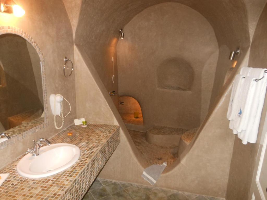 Aparthotel Nomikos